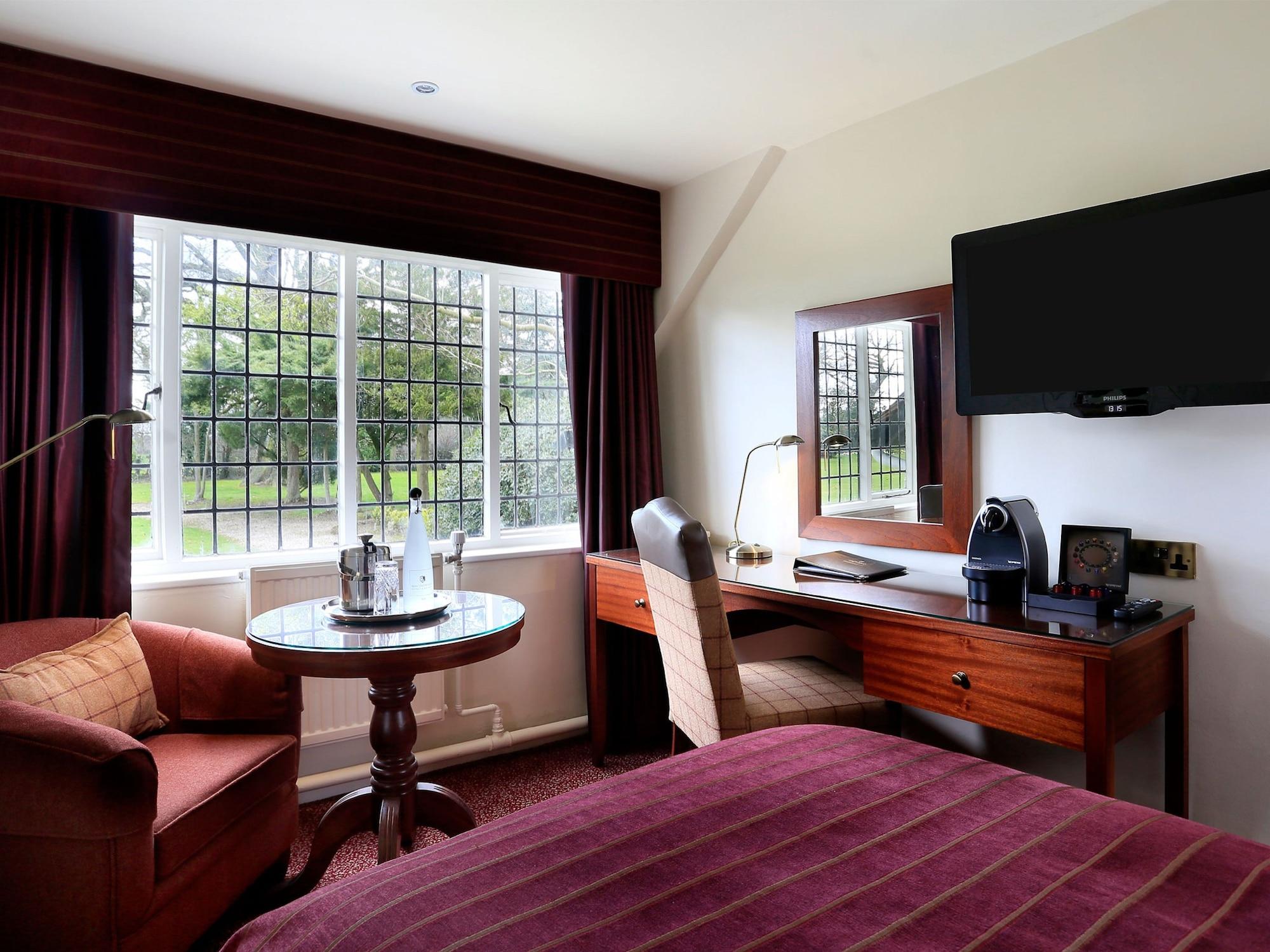 Macdonald Craxton Wood Hotel & Spa Ledsham  Exterior photo