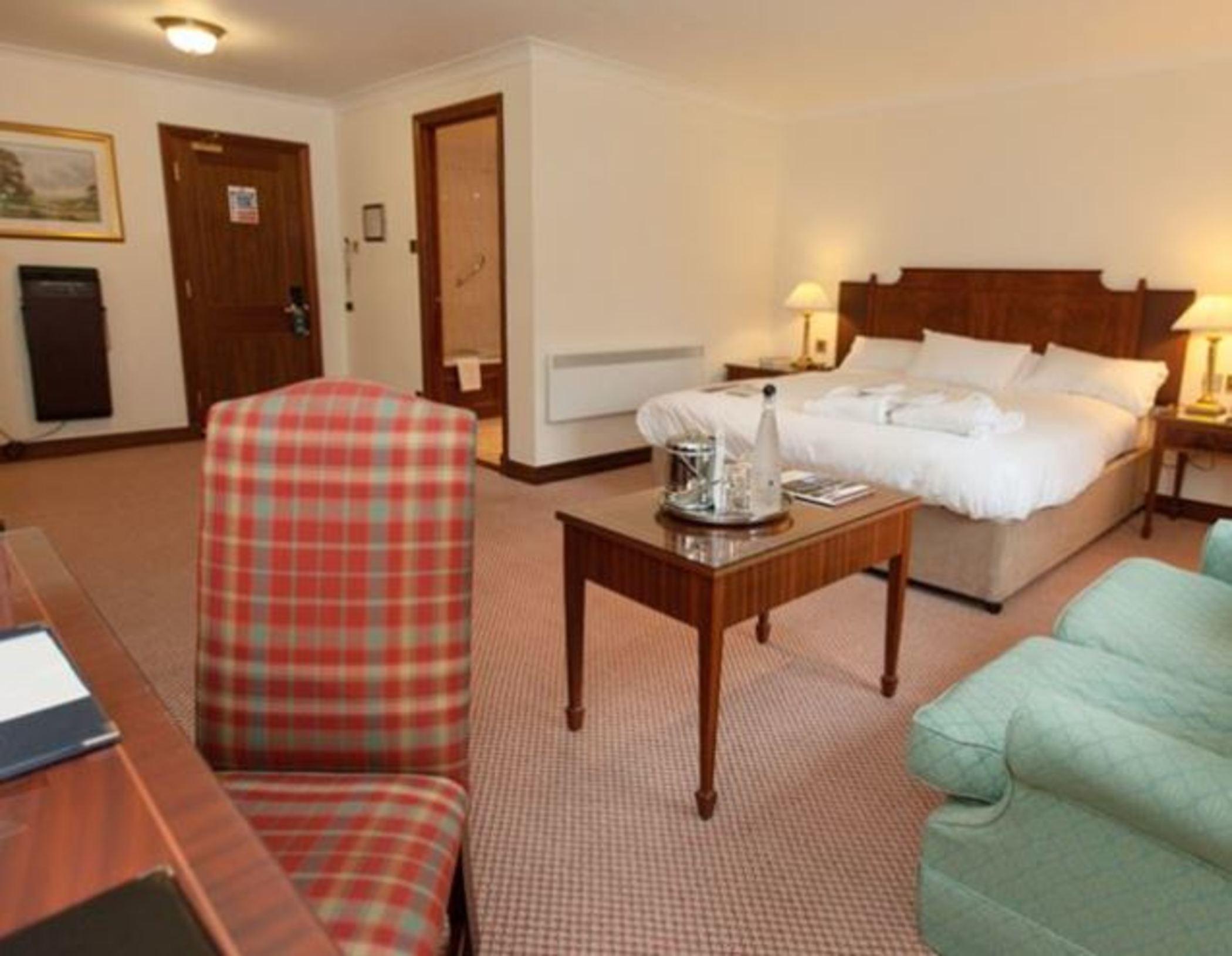 Macdonald Craxton Wood Hotel & Spa Ledsham  Exterior photo