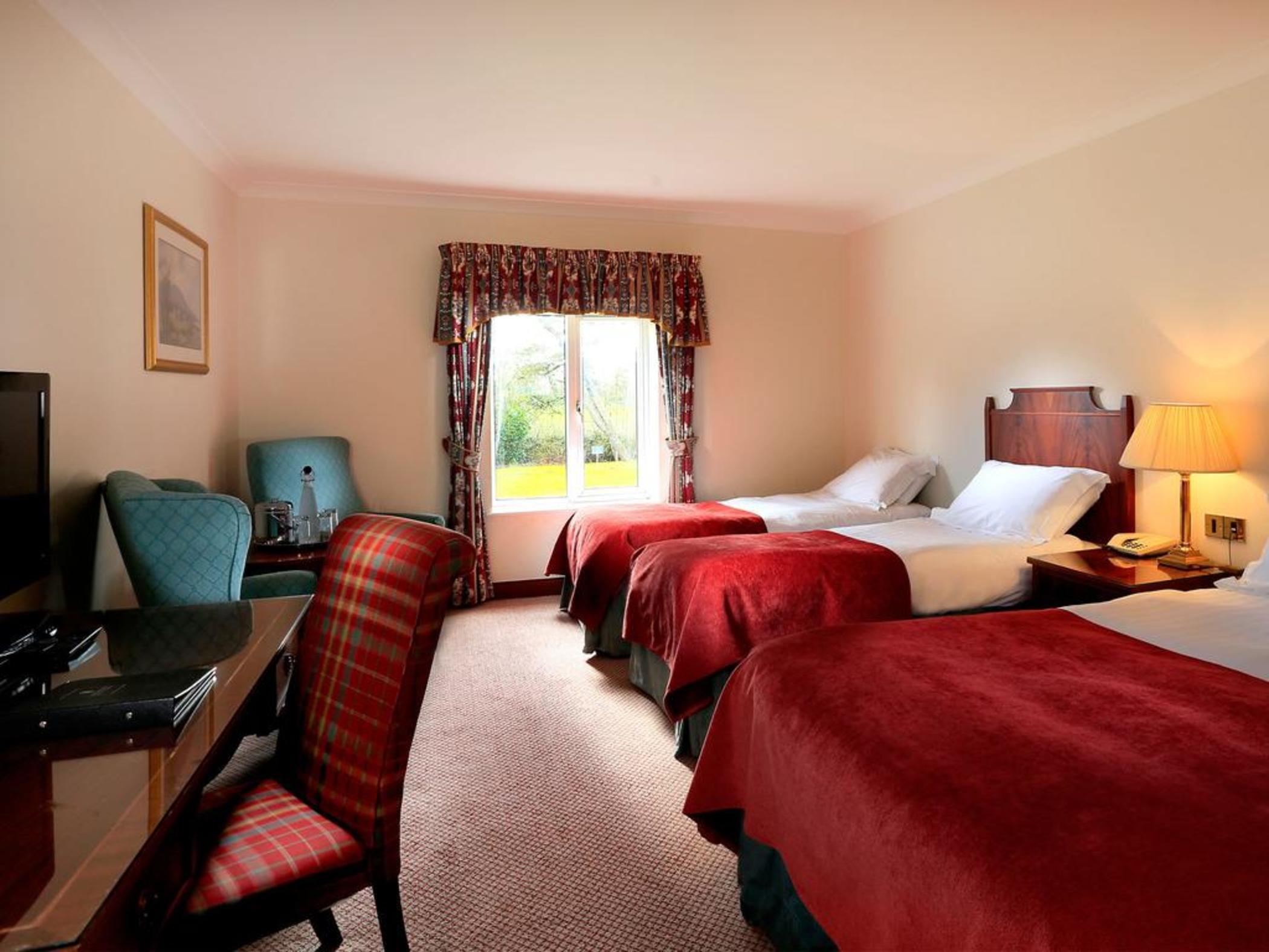 Macdonald Craxton Wood Hotel & Spa Ledsham  Exterior photo
