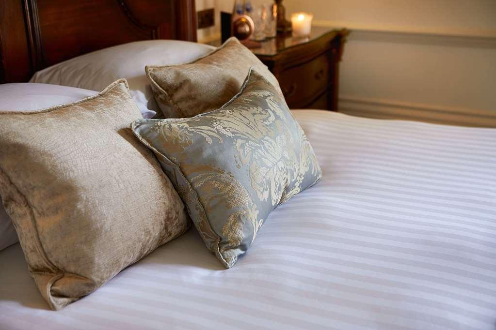 Macdonald Craxton Wood Hotel & Spa Ledsham  Room photo
