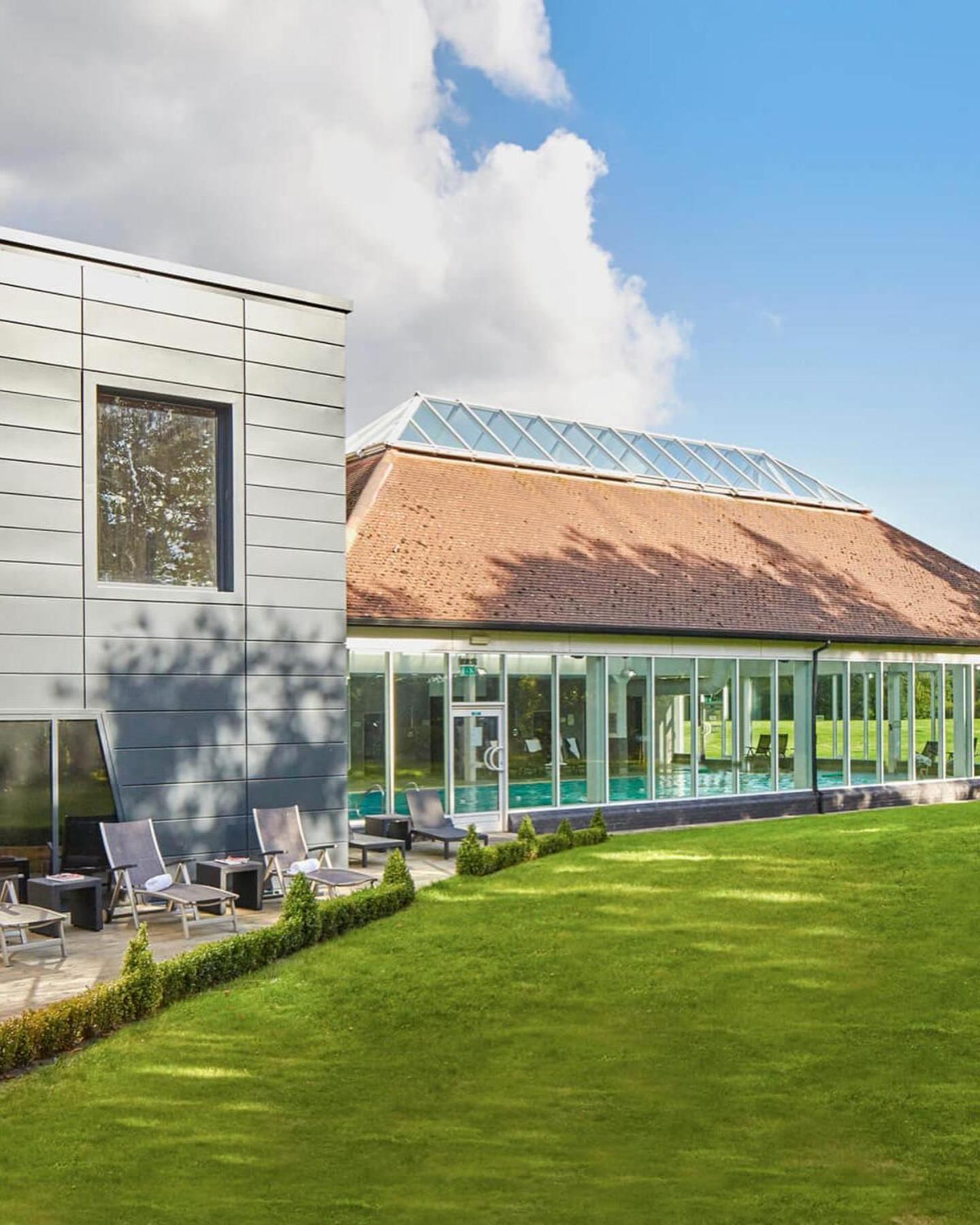 Macdonald Craxton Wood Hotel & Spa Ledsham  Exterior photo